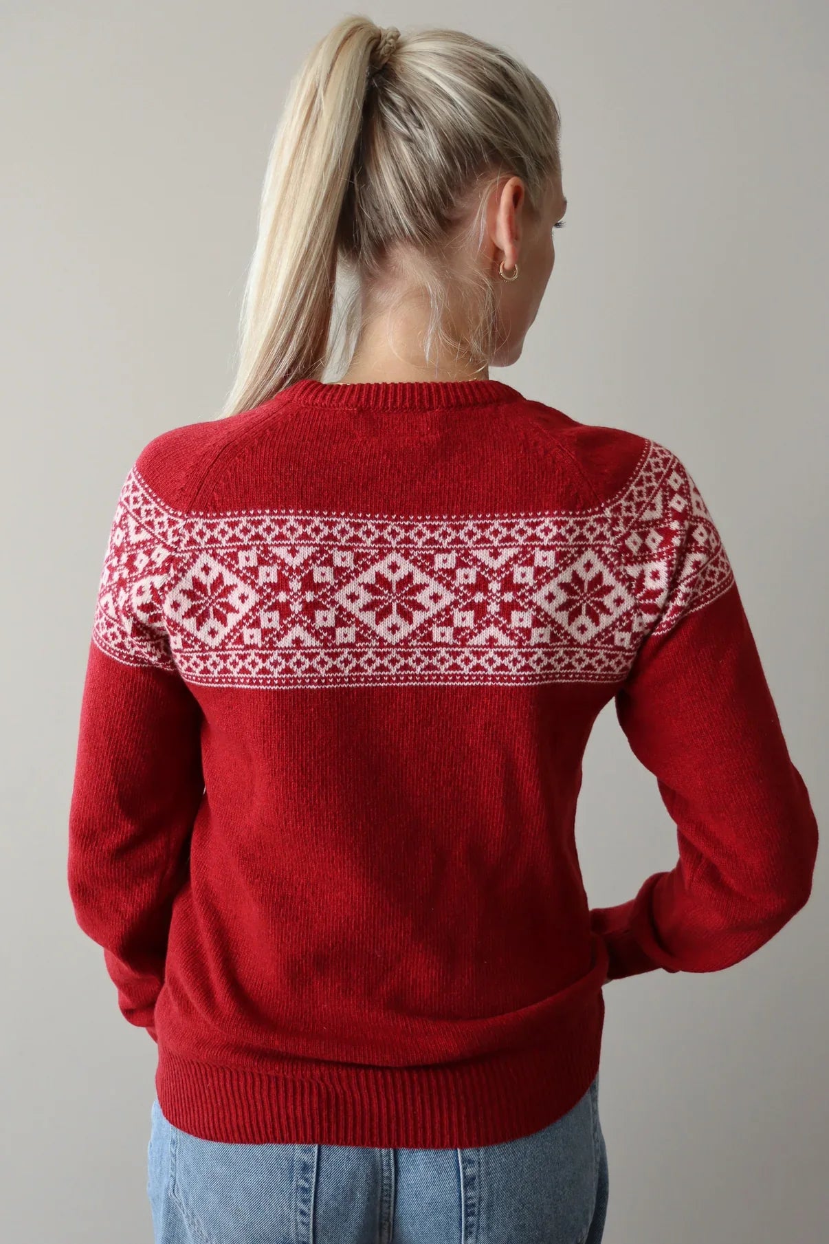 Emerald Harso Trui - Snowflake Pattern - Red, Grey, Light Blue