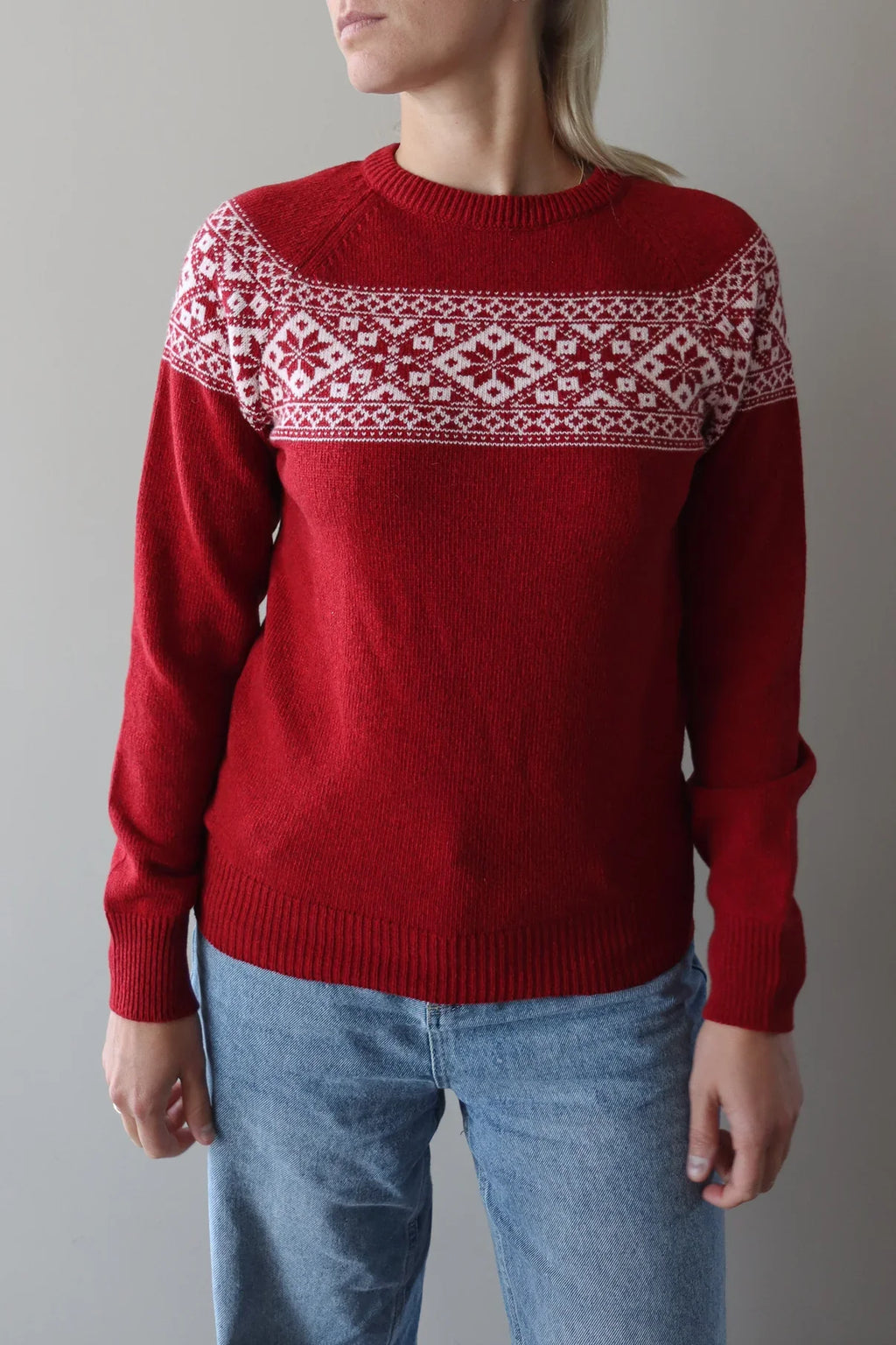 Emerald Harso Trui - Snowflake Pattern - Red, Grey, Light Blue